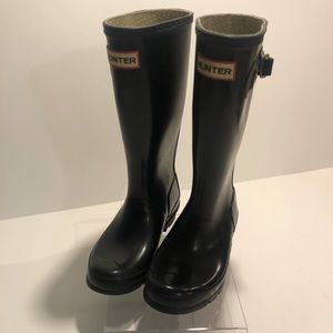 Original tall Hunter rain boot size 1M female